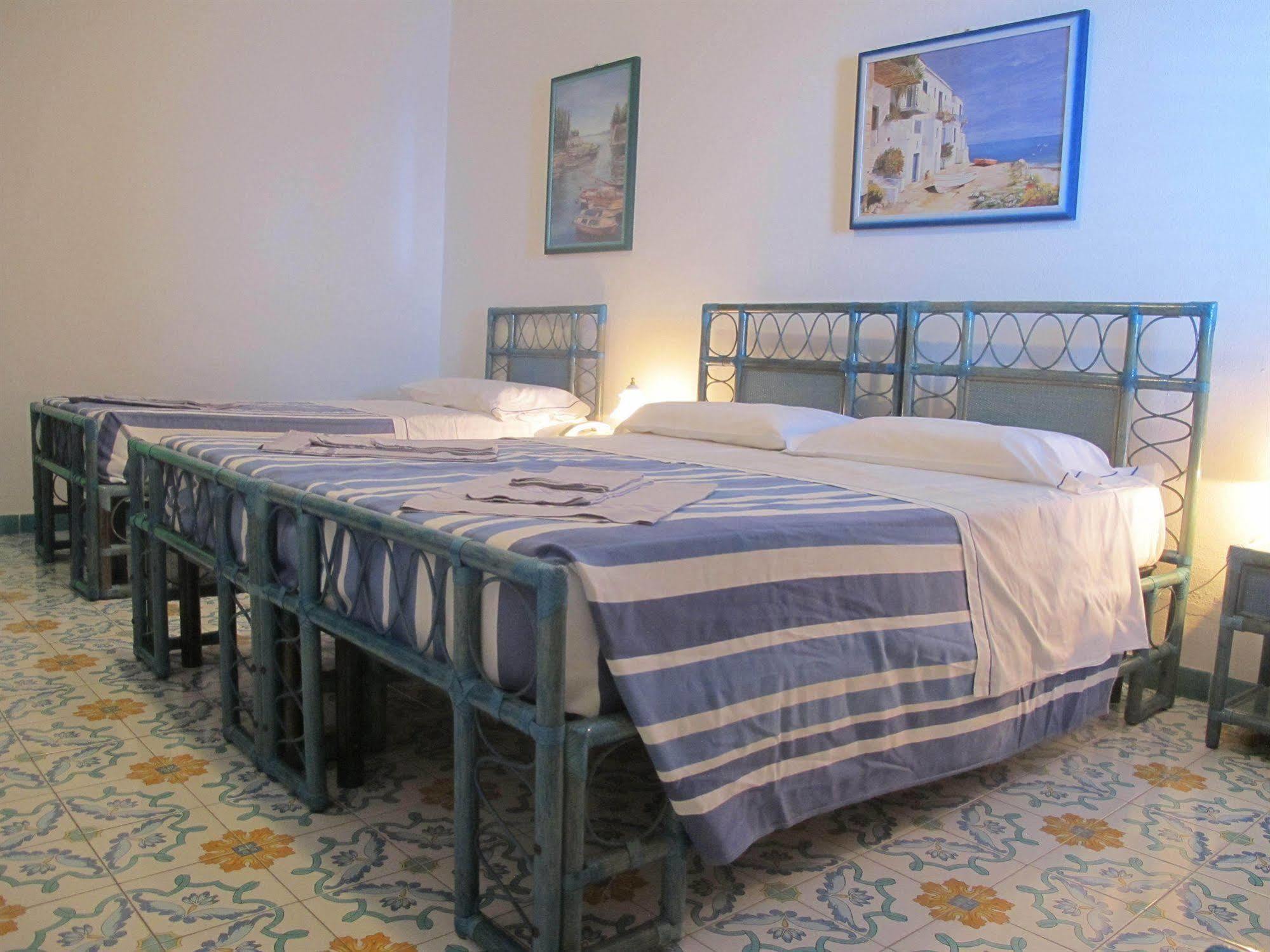 Hotel Phenicusa Pecorini ภายนอก รูปภาพ